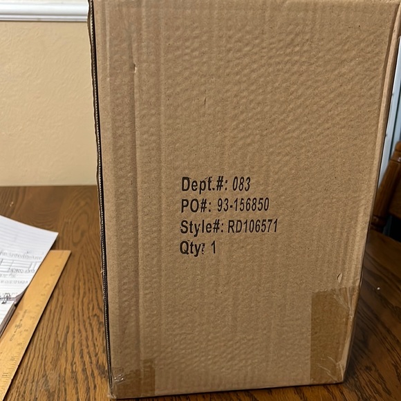 Rae Dunn KISS ME Leprechaun Standing Gnome - Picture 7 of 7